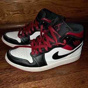 Nike Air Jordan 1 Mid Sneakers Red Black White